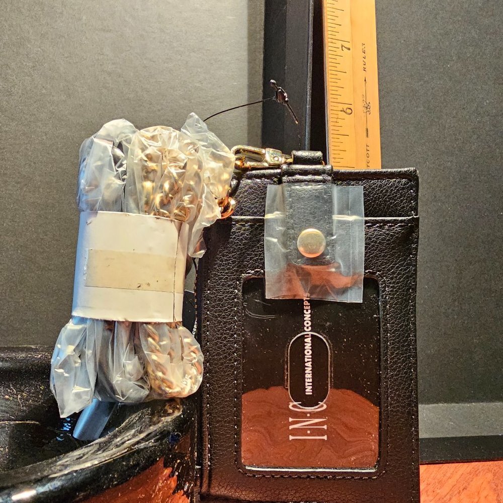 NWT : INC Wristlet Black